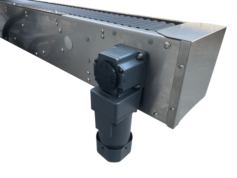 Horizontal self-adhesive labeling machine